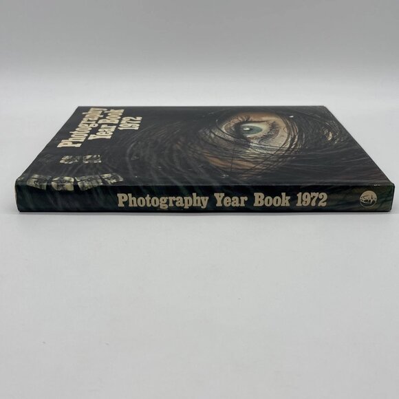 Photography Year Book 1972 by John Sanders Hardcover Fountain Press - Picture 4 of 10